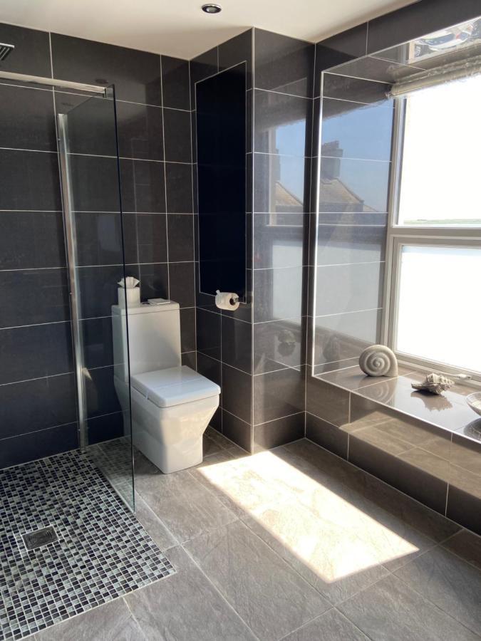 Halvard Apartments At Каслтаун Екстер'єр фото