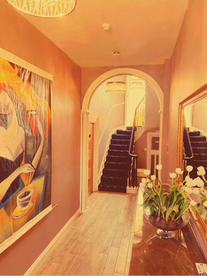 Halvard Apartments At Каслтаун Екстер'єр фото