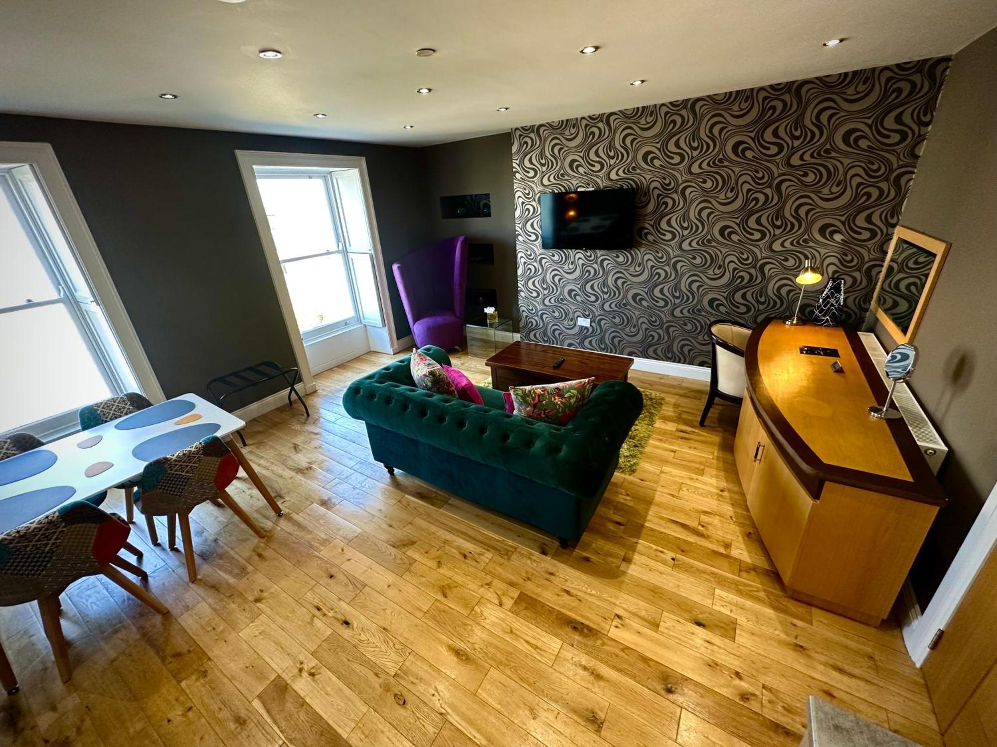 Halvard Apartments At Каслтаун Екстер'єр фото